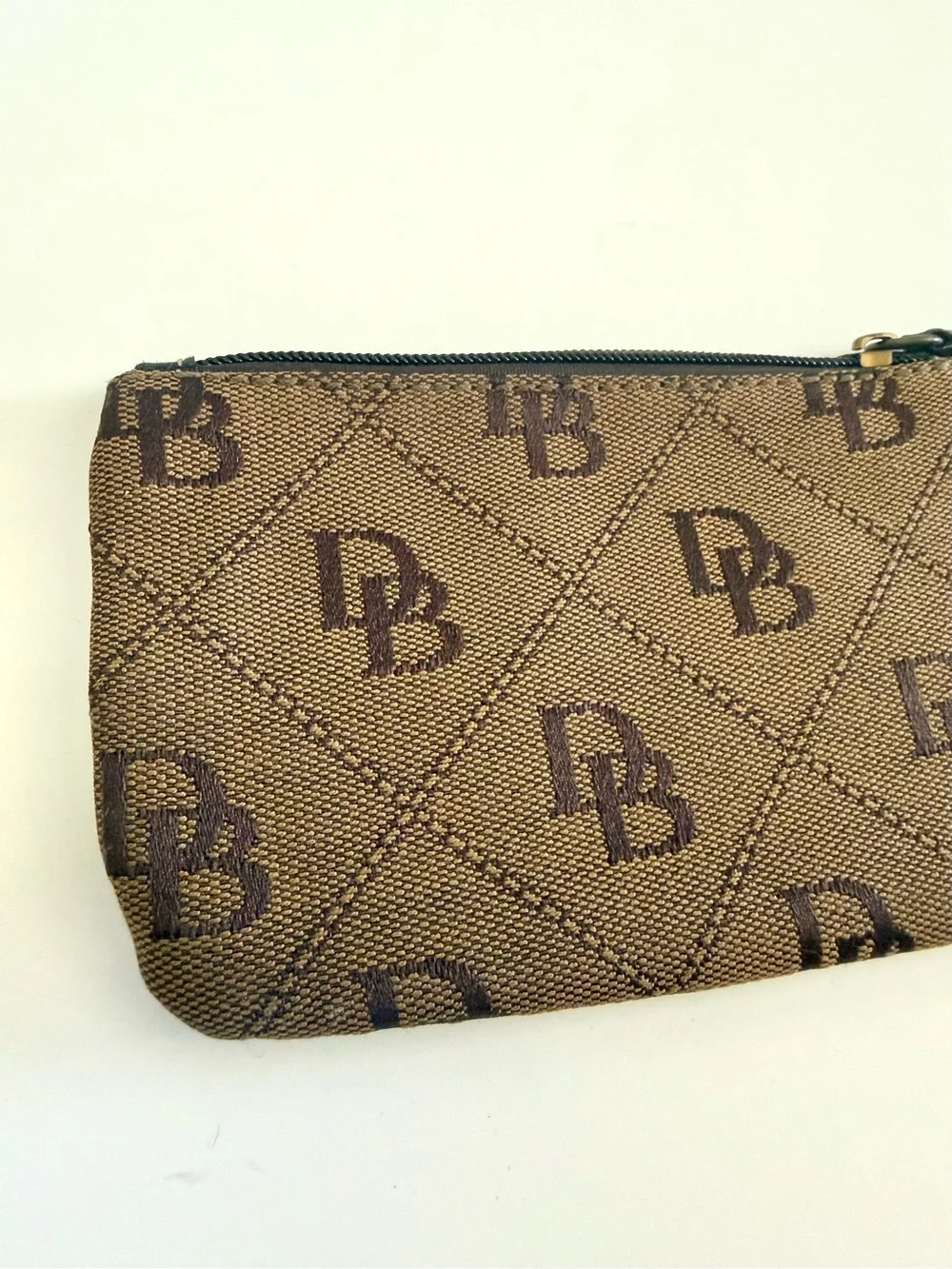 Dooney & Bourke Coin Purse Wallet Signature Logo Small Wristlet Credit Card 90s